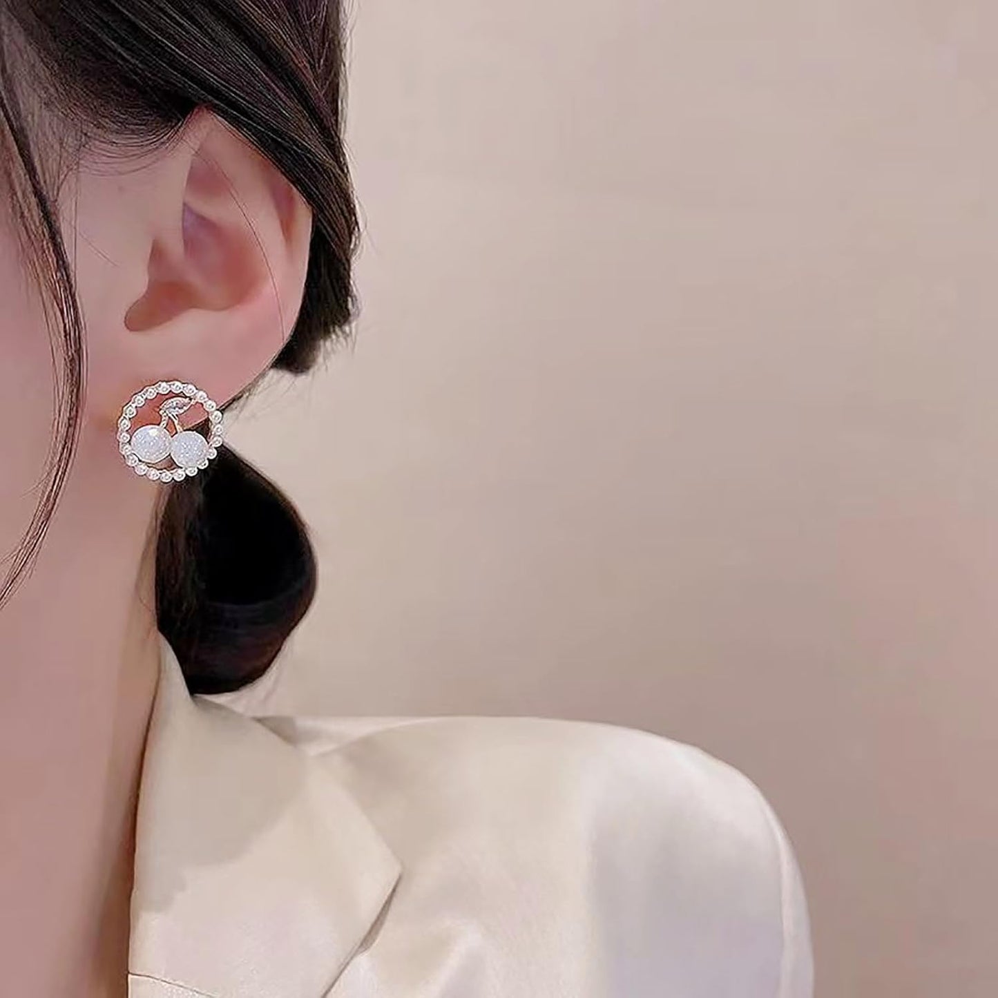 Vintage Circle Pearl Earrings Crystal Cherry Stud Earrings Gold Pearl Hoop Earrings Pearl Circle Earrings Jewelry for Women
