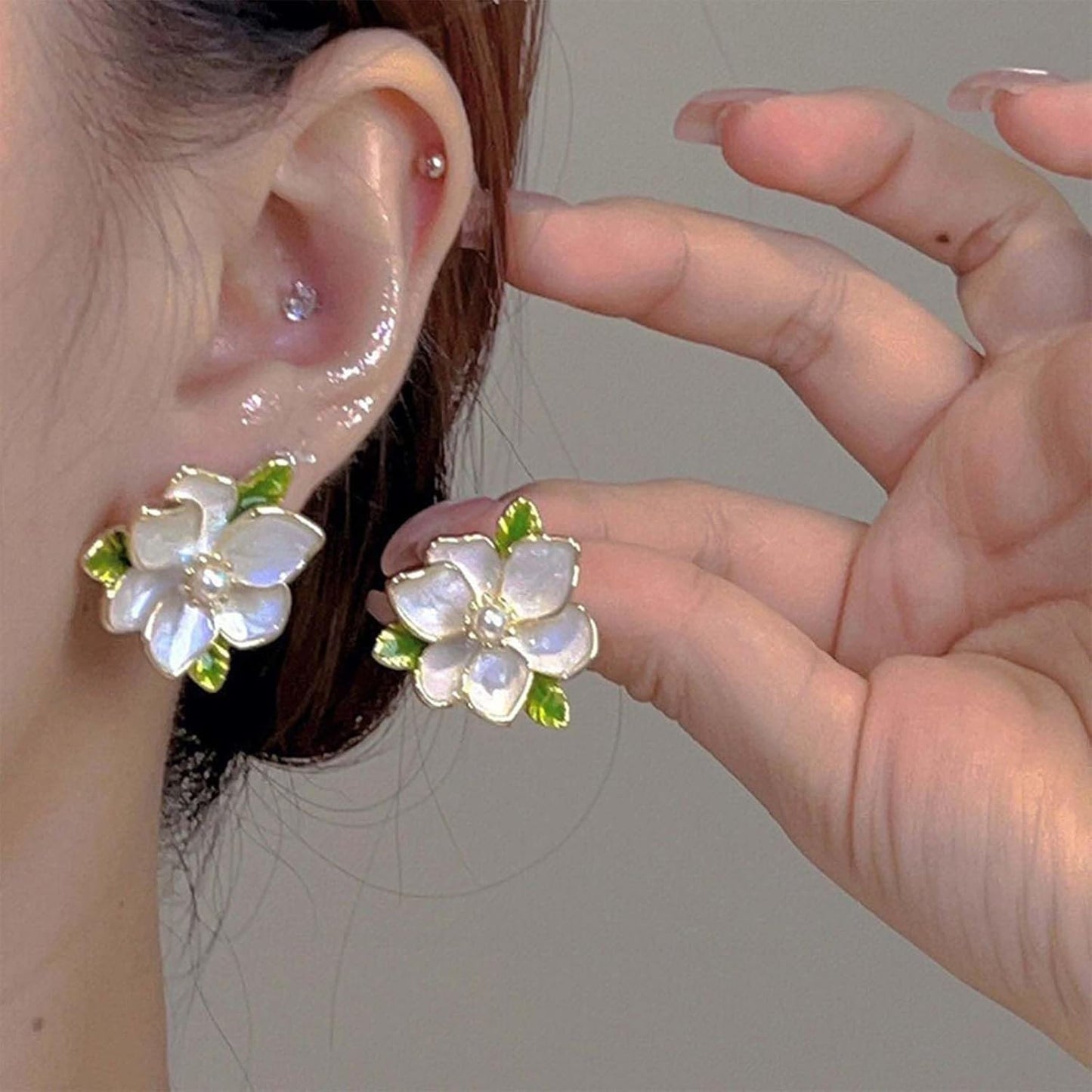 Unique Blue Flower Earrings Studs Vintage Floral Petal Earrings Statement French Blue Iris Flower Earrings Studs Bridal Wedding Prom Earrings Jewelry for Women