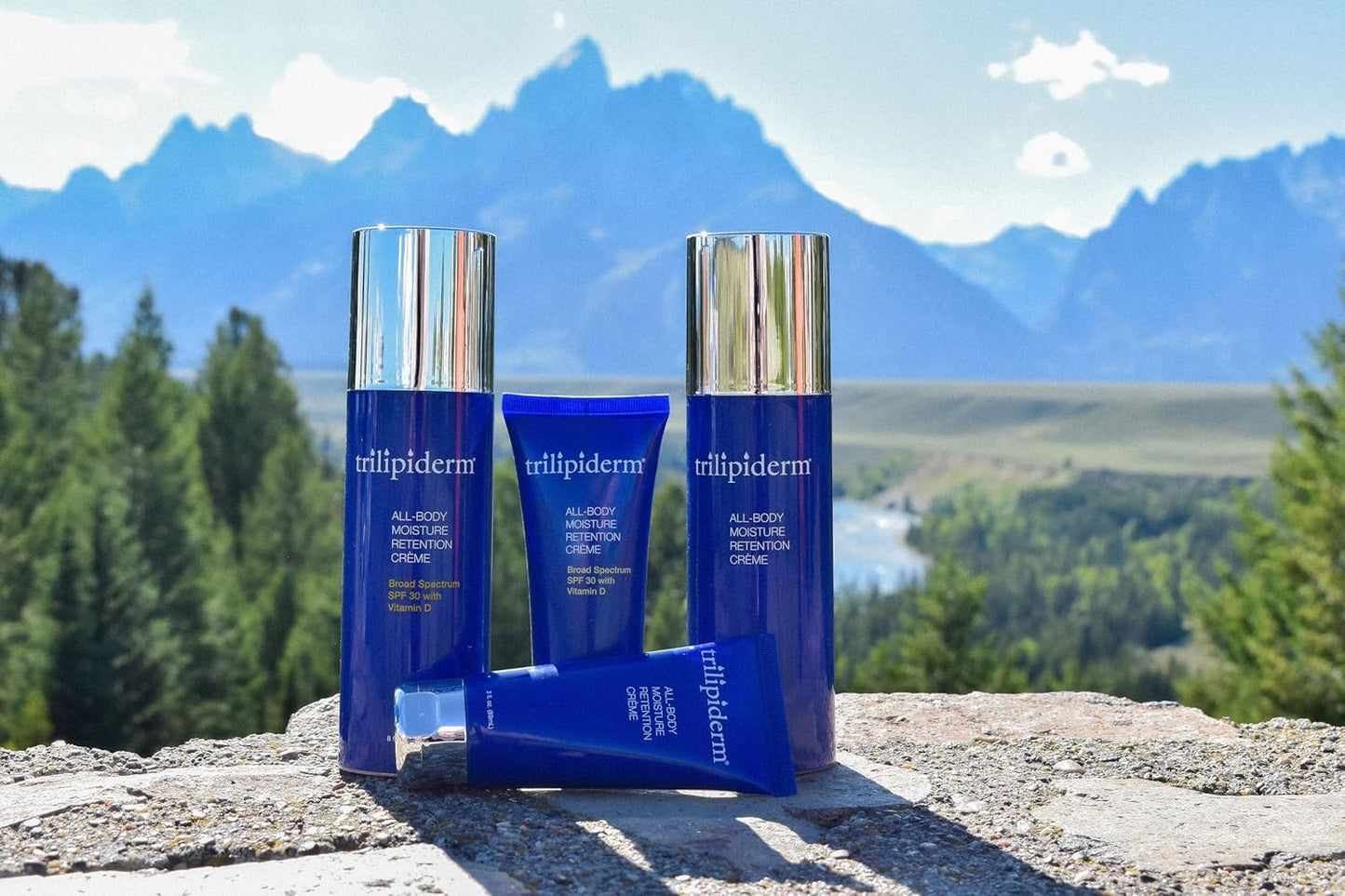 Trilipiderm Weekender Bundle – All-Body Moisture Retention Crème Broad Spectrum SPF 30 with Vitamin D and All-Body Moisture Retention Crème, 8 Ounce Airless Pump Bottles